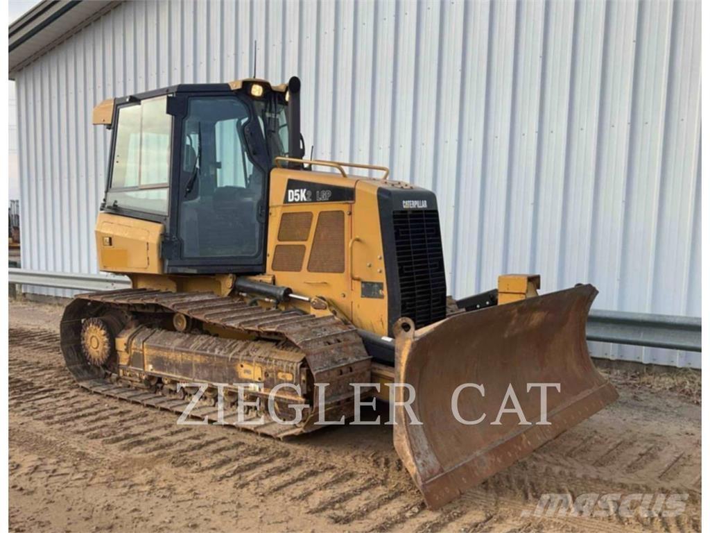 CAT D5K بلدوزرات مجنزرة