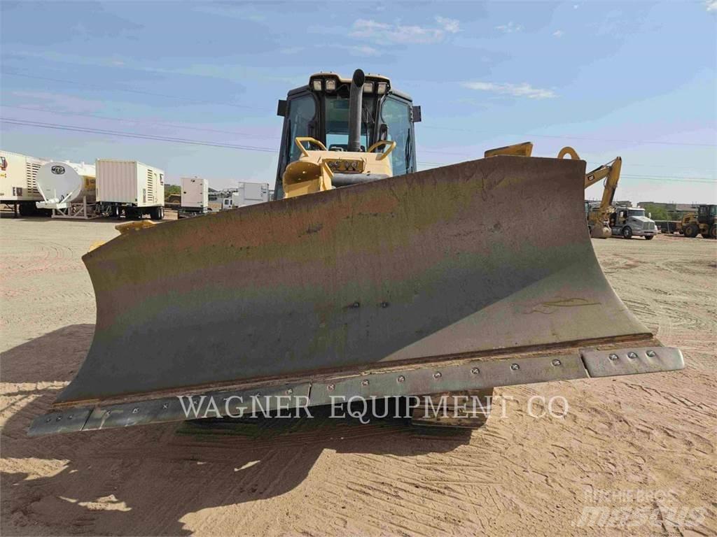 CAT D5K2 بلدوزرات مجنزرة