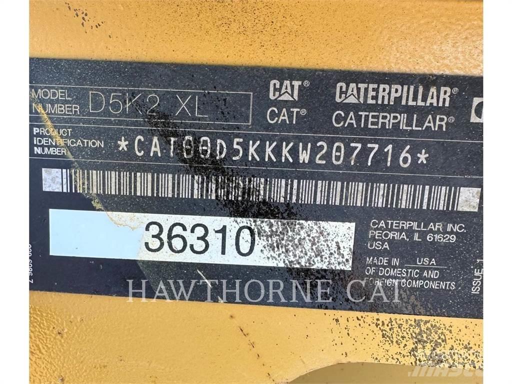 CAT D5K2 بلدوزرات مجنزرة