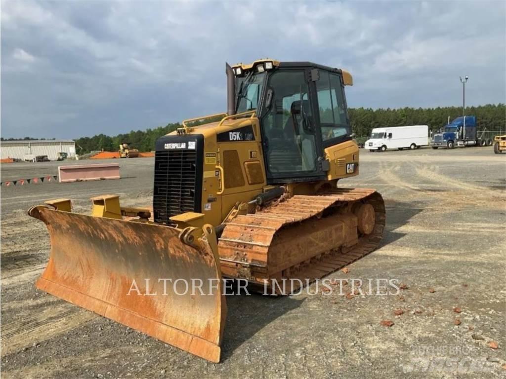 CAT D5K2 LGP بلدوزرات مجنزرة
