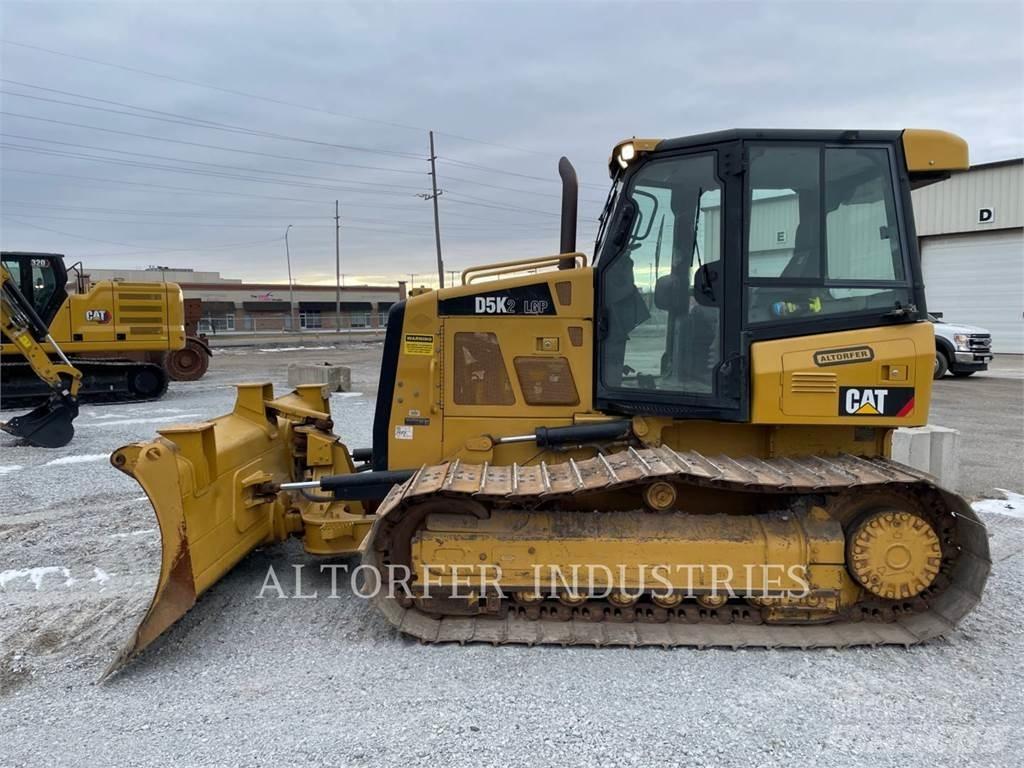 CAT D5K2 LGP بلدوزرات مجنزرة