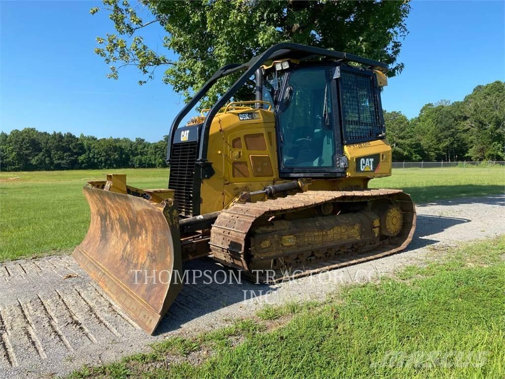 CAT D5K2 LGP بلدوزرات مجنزرة