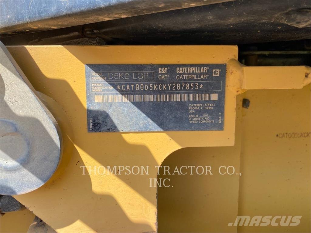 CAT D5K2 LGP بلدوزرات مجنزرة