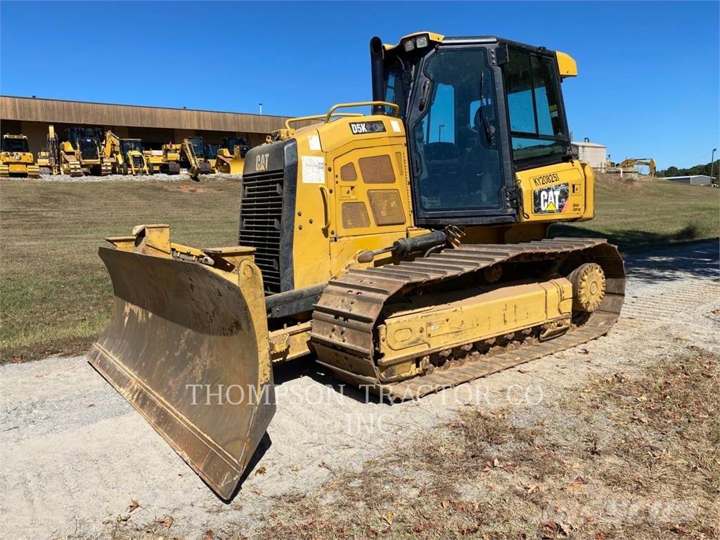 CAT D5K2 LGP بلدوزرات مجنزرة