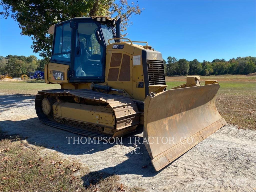 CAT D5K2 LGP بلدوزرات مجنزرة