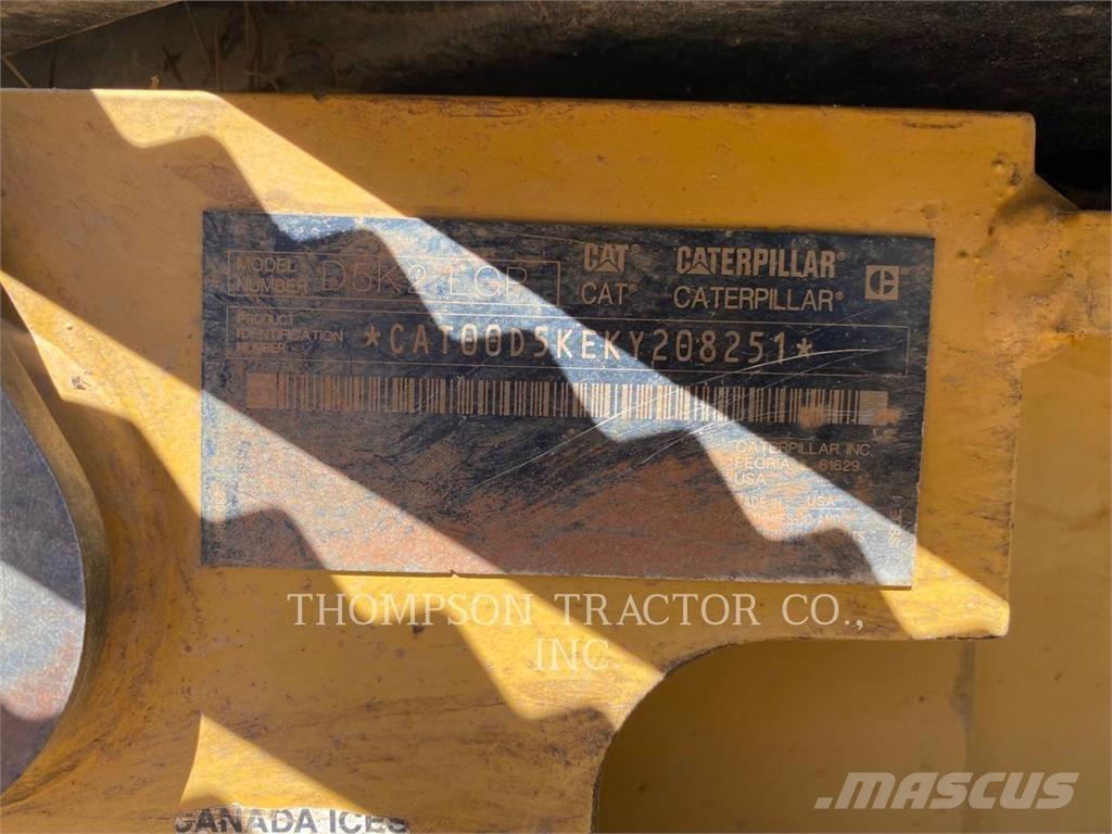 CAT D5K2 LGP بلدوزرات مجنزرة