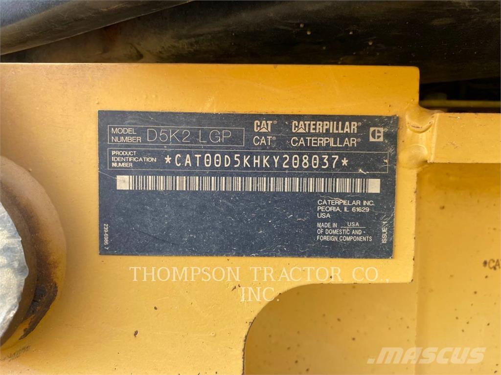 CAT D5K2 LGP بلدوزرات مجنزرة