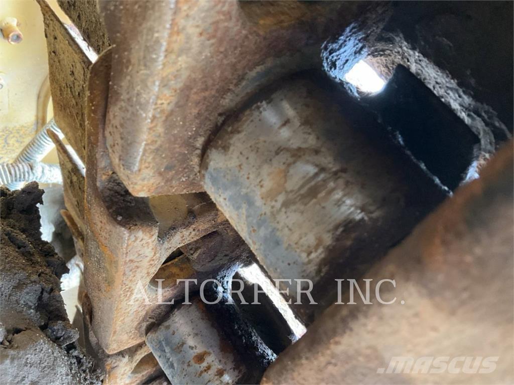 CAT D5K2 LGP3D بلدوزرات مجنزرة