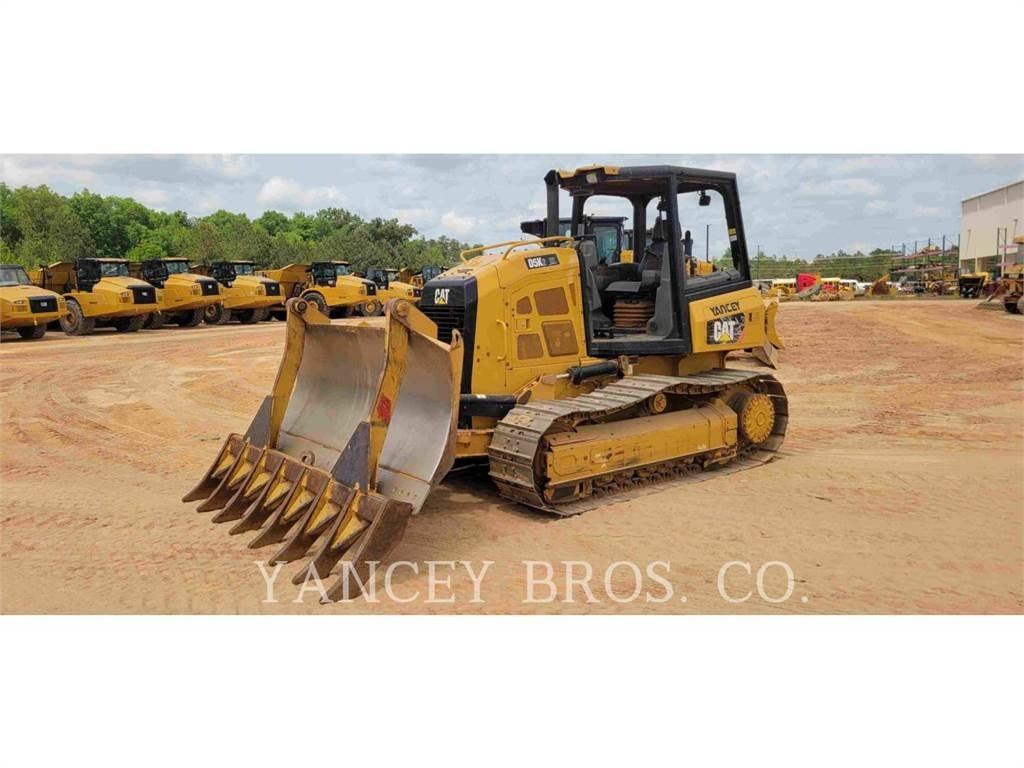 CAT D5K2 XL بلدوزرات مجنزرة