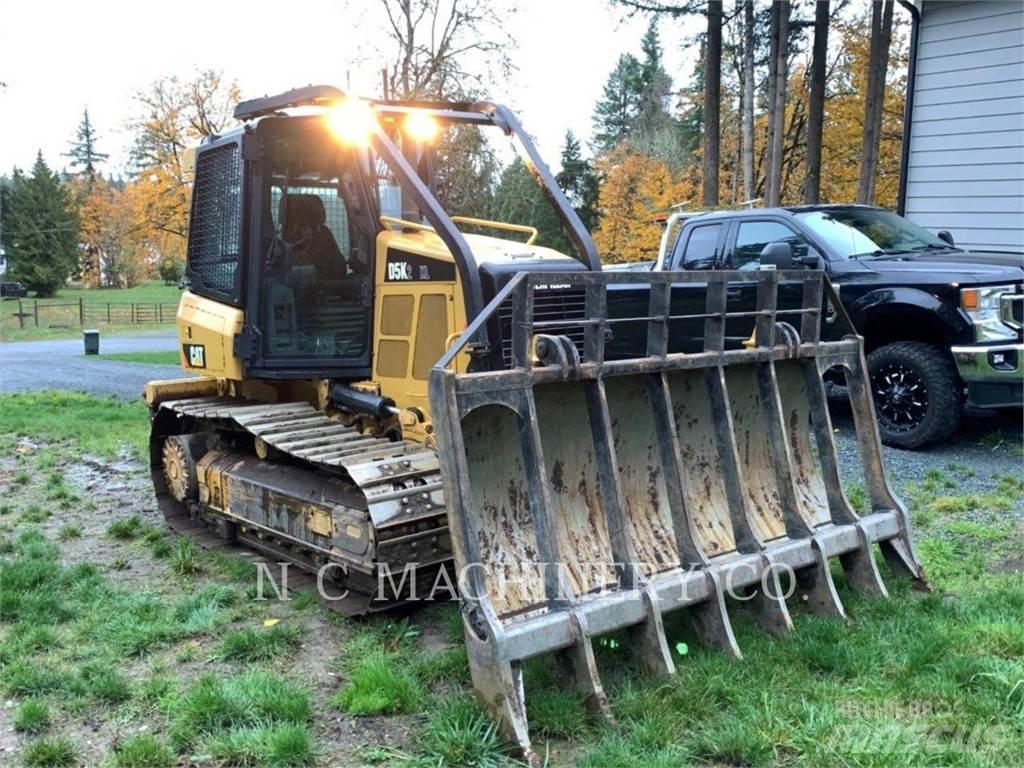 CAT D5K2 XLCB بلدوزرات مجنزرة
