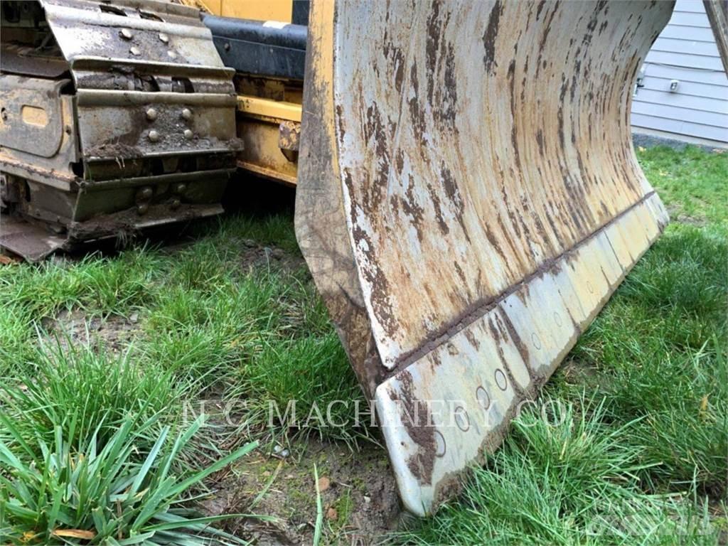 CAT D5K2 XLCB بلدوزرات مجنزرة