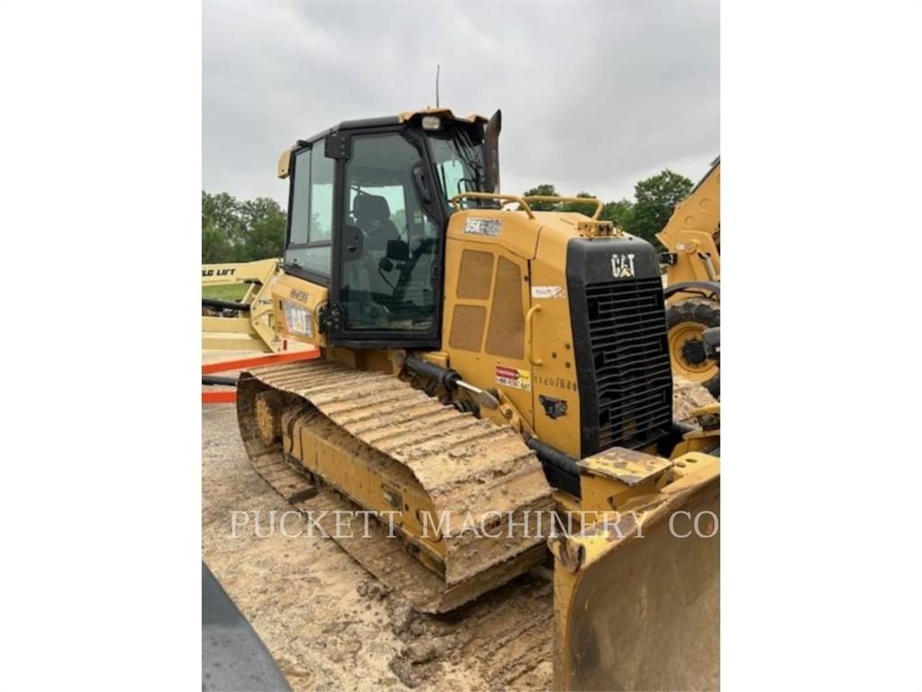 CAT D5K2LGP بلدوزرات مجنزرة