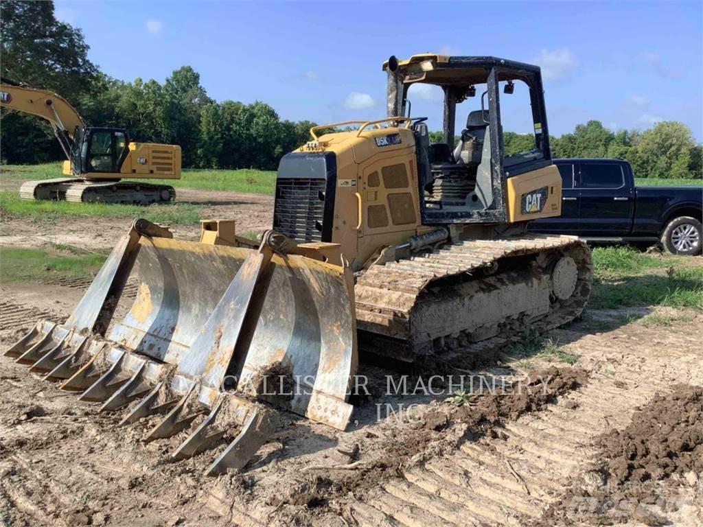 CAT D5K2LGP بلدوزرات مجنزرة