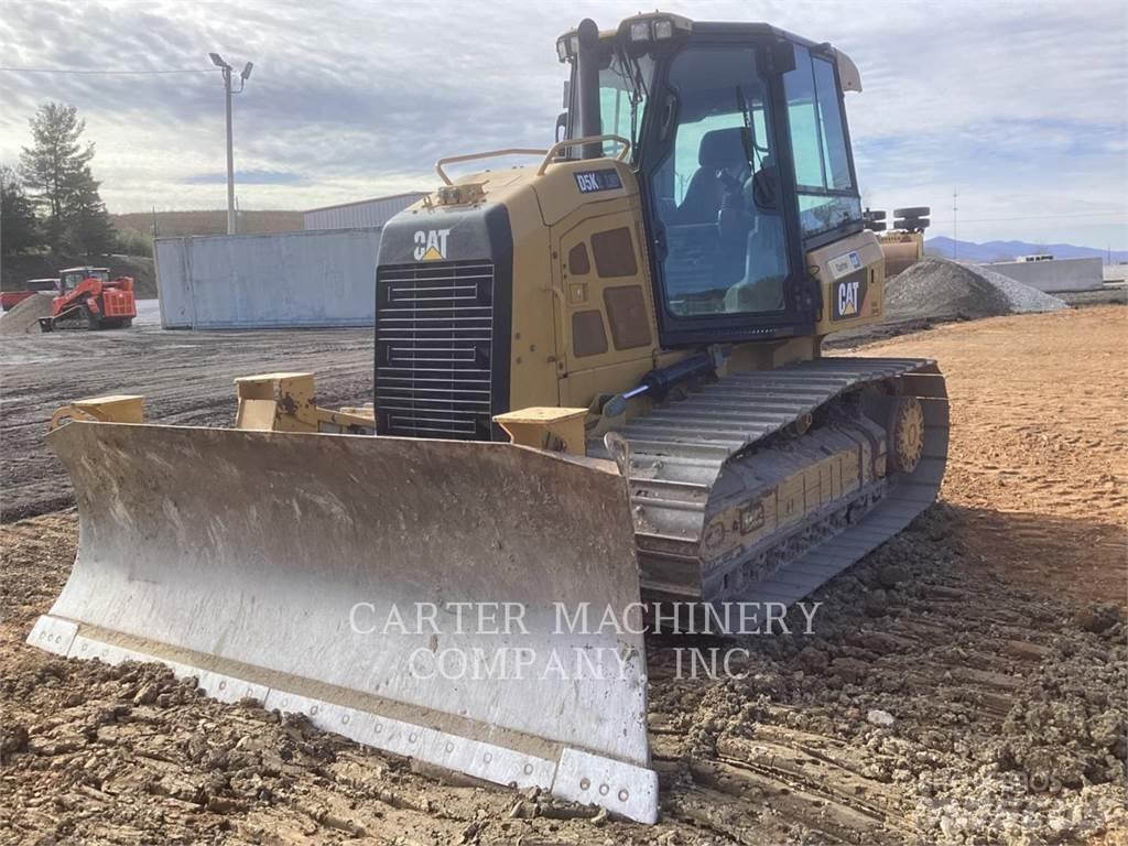 CAT D5K2LGP بلدوزرات مجنزرة