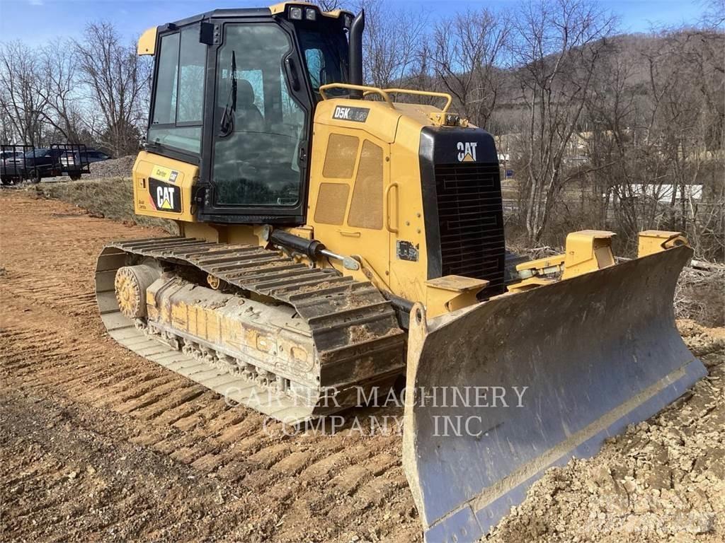 CAT D5K2LGP بلدوزرات مجنزرة