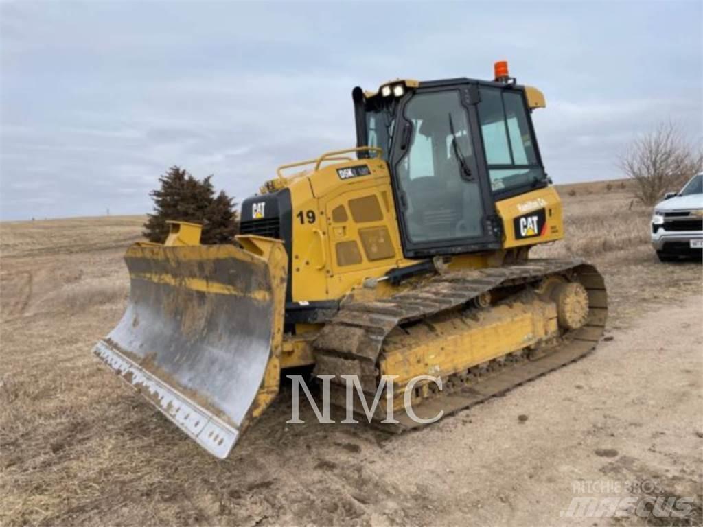 CAT D5K2LGP بلدوزرات مجنزرة