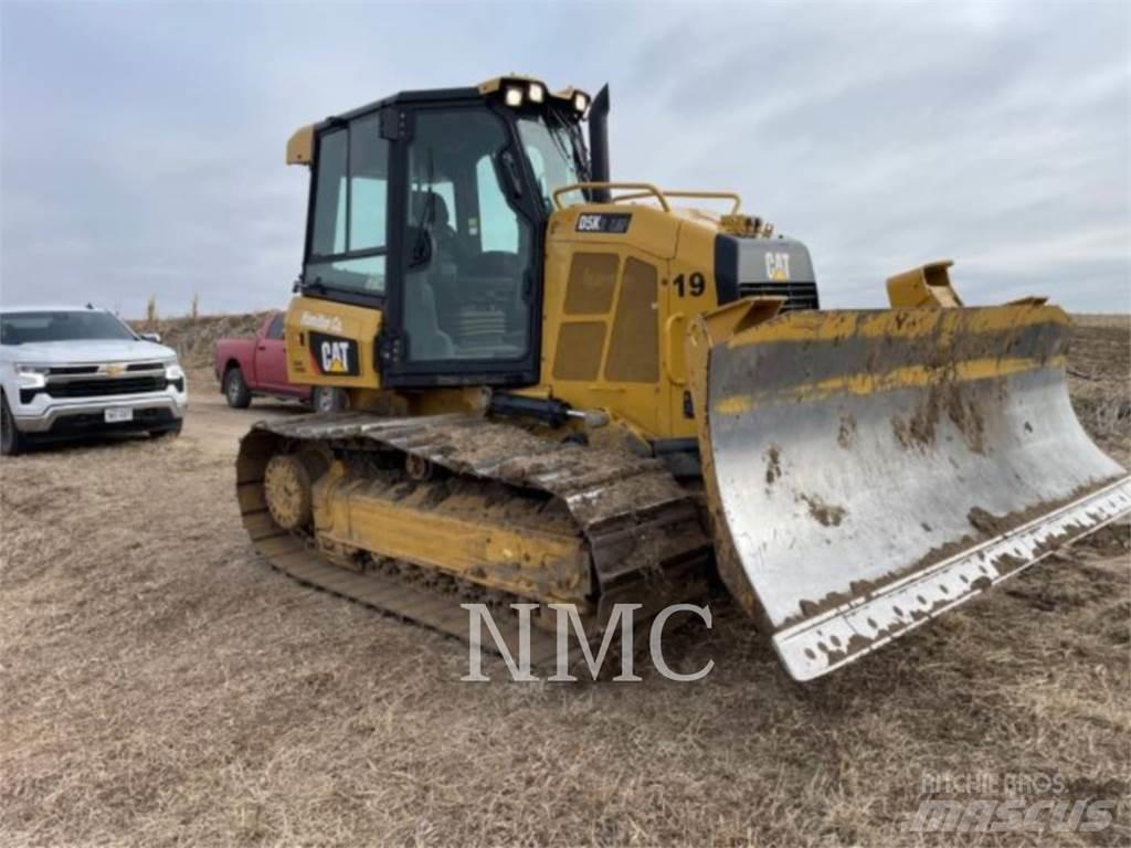 CAT D5K2LGP بلدوزرات مجنزرة