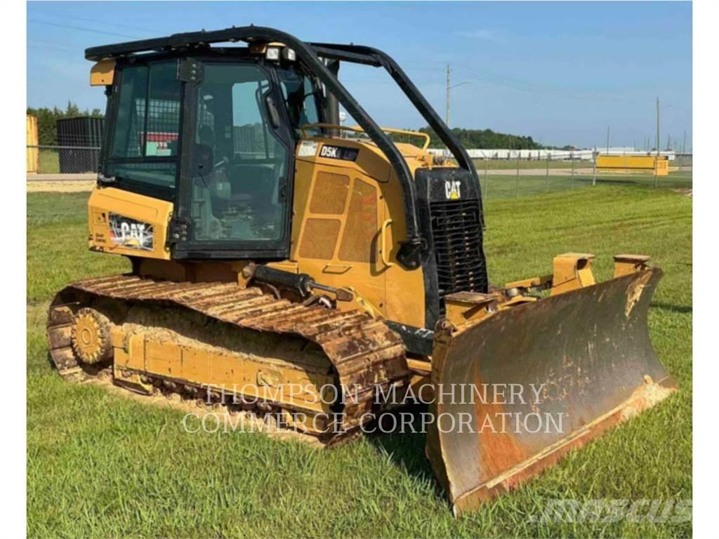 CAT D5K2LGP بلدوزرات مجنزرة