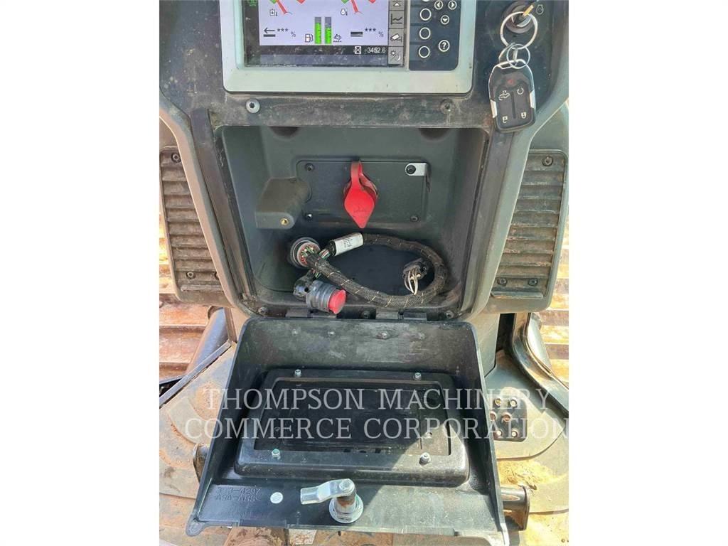 CAT D5K2LGP بلدوزرات مجنزرة