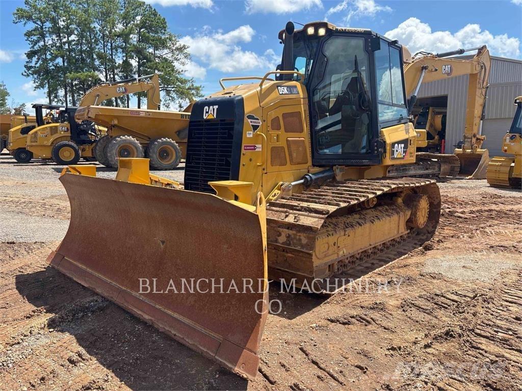 CAT D5K2LGP بلدوزرات مجنزرة
