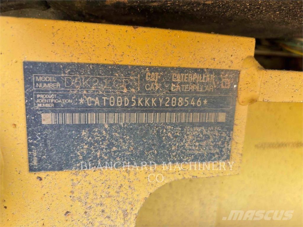 CAT D5K2LGP بلدوزرات مجنزرة