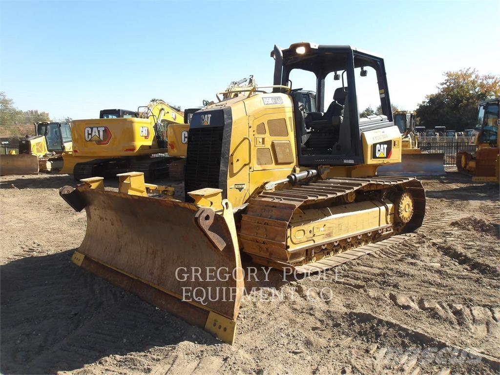 CAT D5K2LGP بلدوزرات مجنزرة