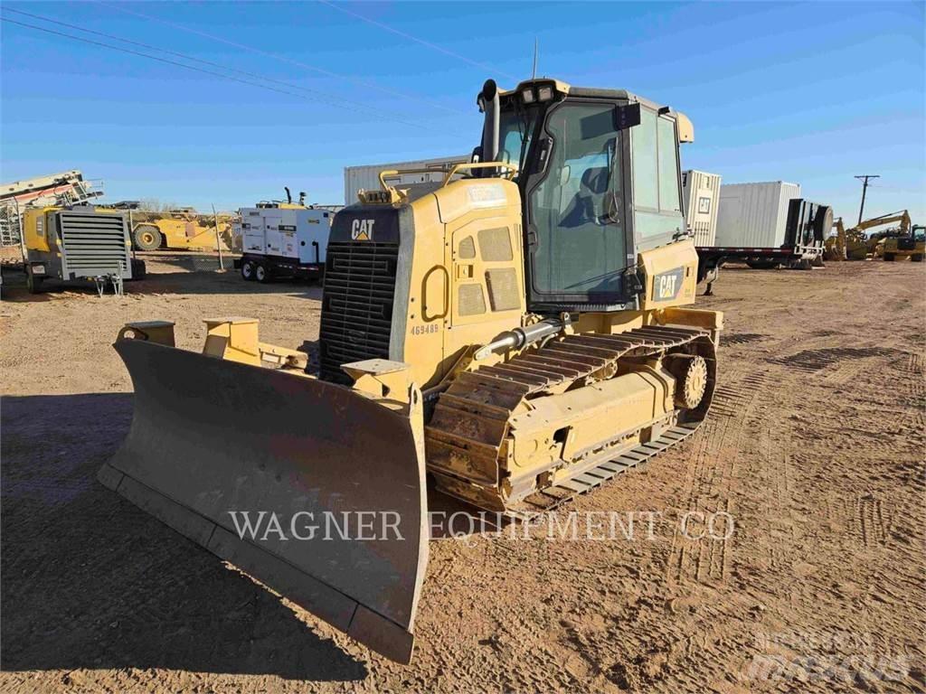 CAT D5K2XL بلدوزرات مجنزرة