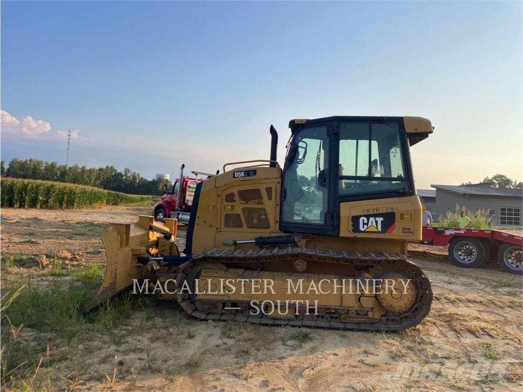 CAT D5K2XL بلدوزرات مجنزرة