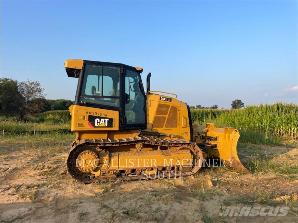 CAT D5K2XL بلدوزرات مجنزرة