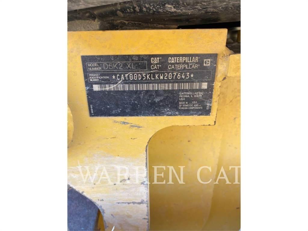 CAT D5K2XL ARO بلدوزرات مجنزرة