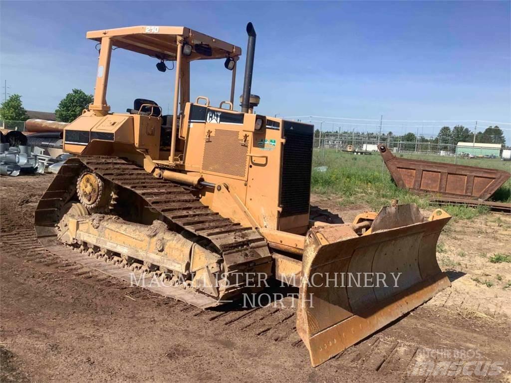 CAT D5ML بلدوزرات مجنزرة