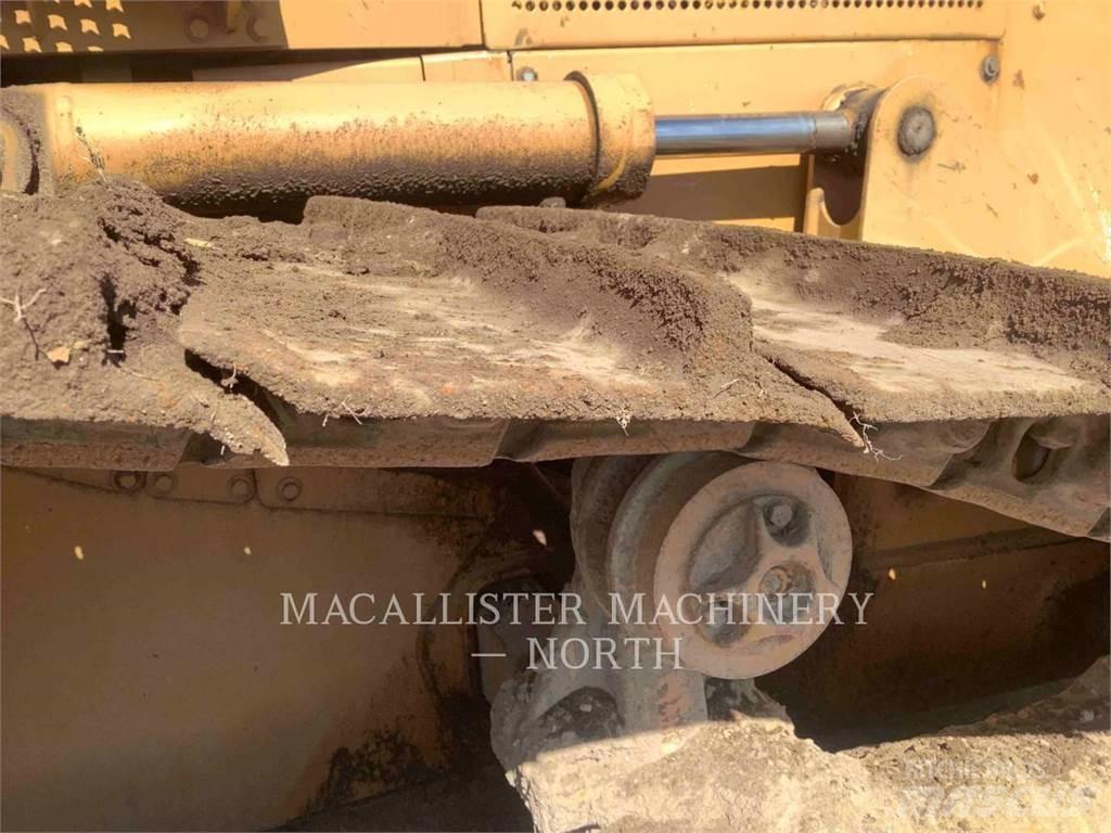 CAT D5ML بلدوزرات مجنزرة