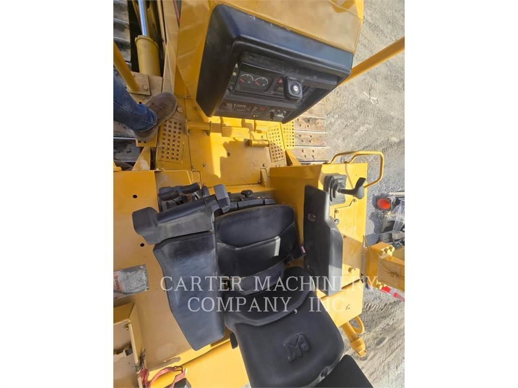 CAT D5MXL بلدوزرات مجنزرة