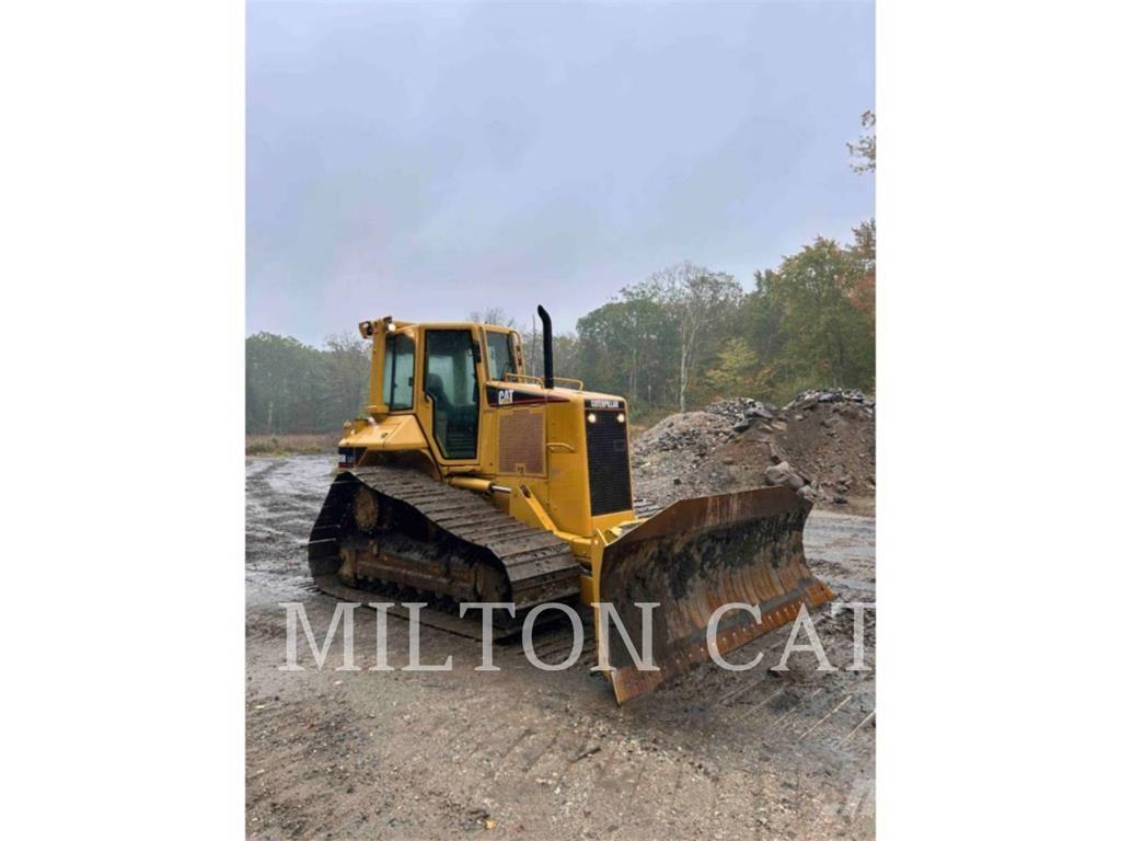 CAT D5NLGP بلدوزرات مجنزرة