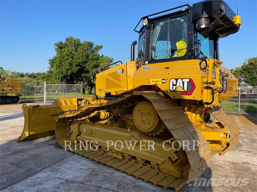 CAT D5VPEW بلدوزرات مجنزرة