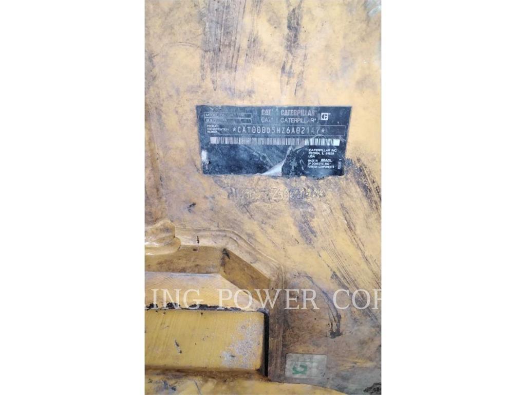 CAT D5VPEW بلدوزرات مجنزرة