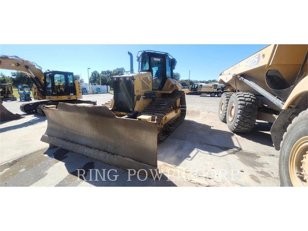 CAT D5VPEW بلدوزرات مجنزرة