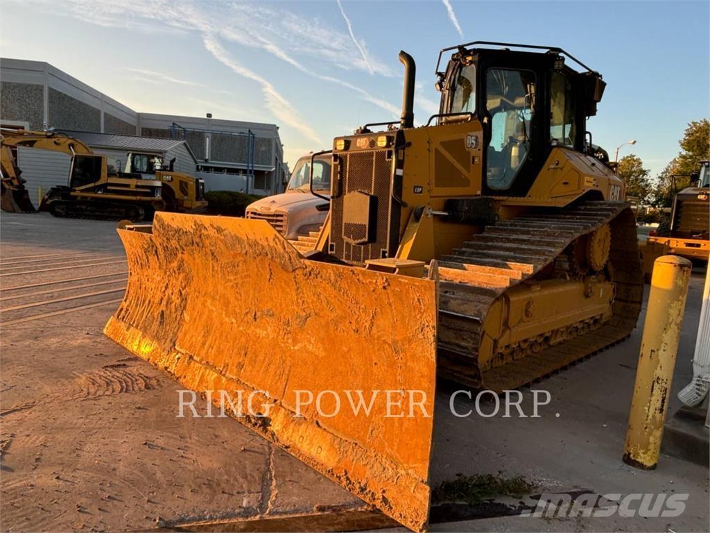 CAT D5VPEW بلدوزرات مجنزرة