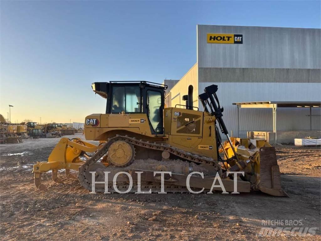 CAT D6 بلدوزرات مجنزرة