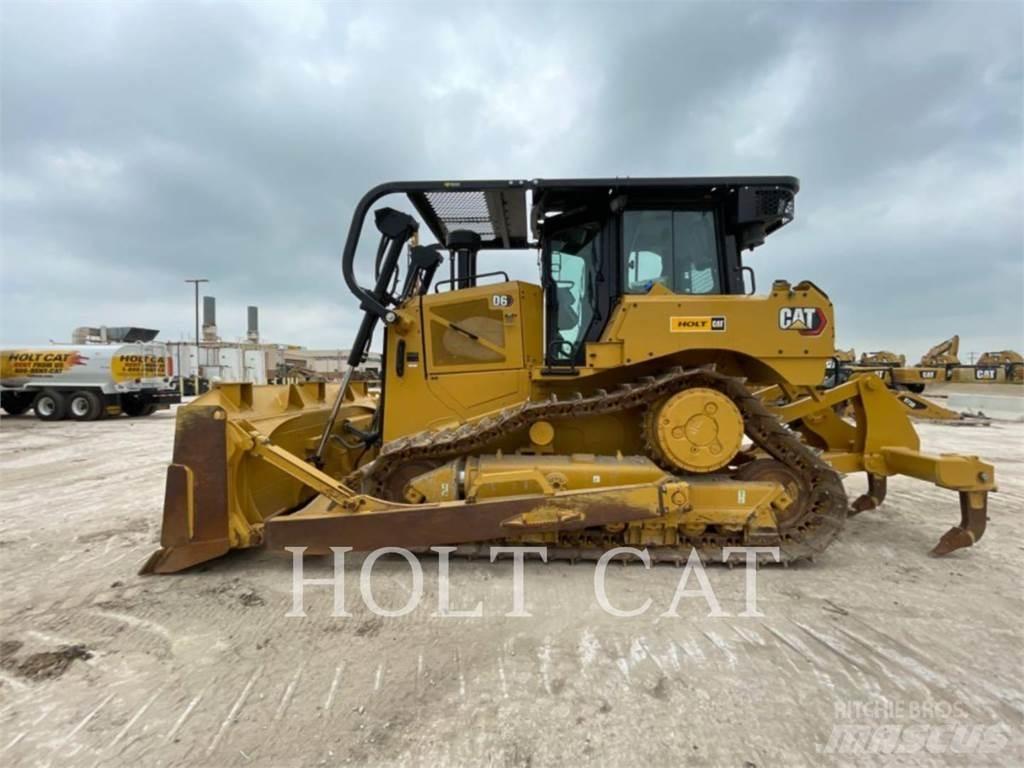 CAT D6 بلدوزرات مجنزرة