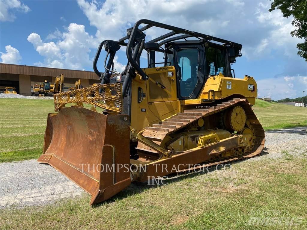 CAT D6 بلدوزرات مجنزرة