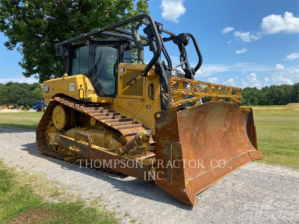 CAT D6 بلدوزرات مجنزرة