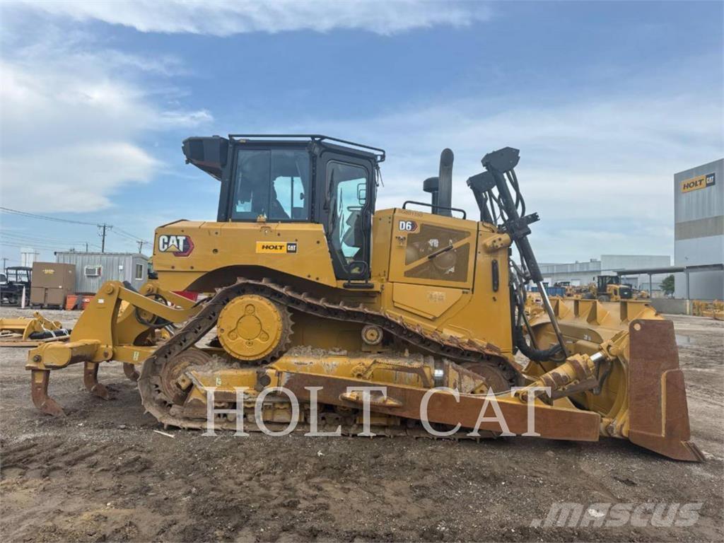 CAT D6 بلدوزرات مجنزرة