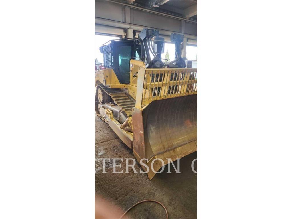 CAT D6 بلدوزرات مجنزرة