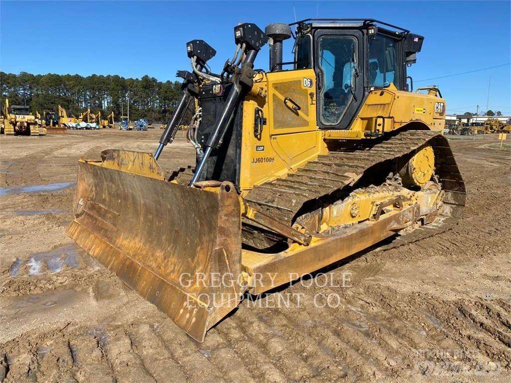 CAT D6-20 بلدوزرات مجنزرة