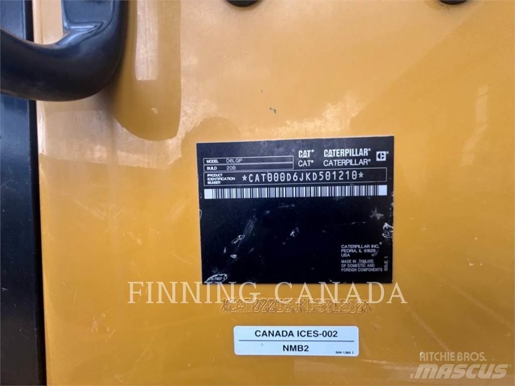 CAT D6-20 بلدوزرات مجنزرة