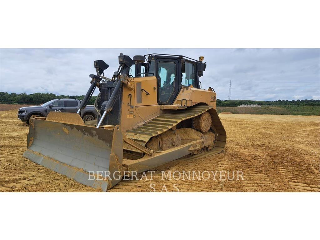 CAT D6-20 بلدوزرات مجنزرة