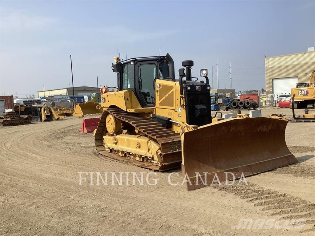 CAT D6-20 بلدوزرات مجنزرة