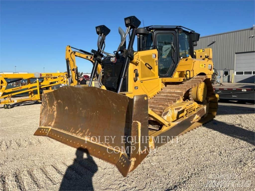 CAT D6-20P30I بلدوزرات مجنزرة