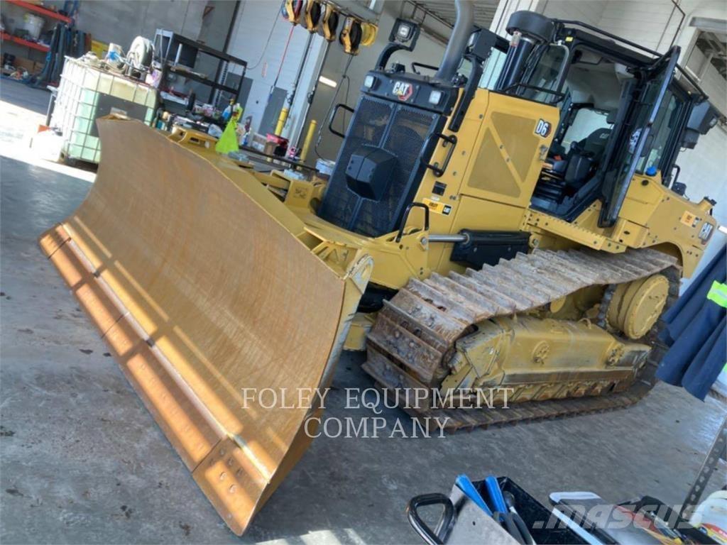 CAT D6-20V24I بلدوزرات مجنزرة